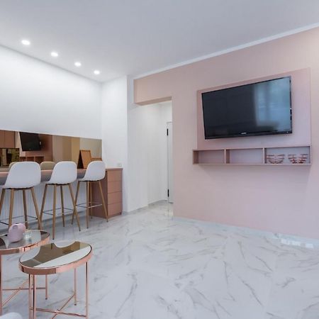 Fantastic City Center Apartment Bucarest Extérieur photo
