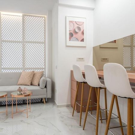Fantastic City Center Apartment Bucarest Extérieur photo