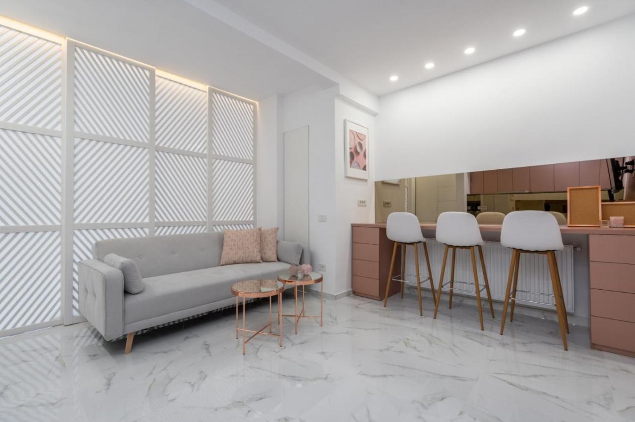 Fantastic City Center Apartment Bucarest Extérieur photo